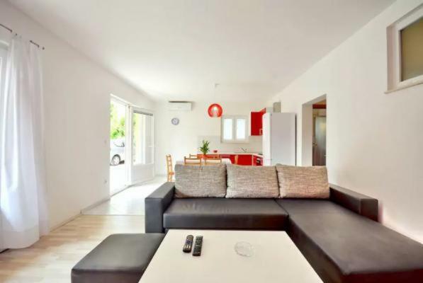 Apartment Simun Podgora Exterior photo
