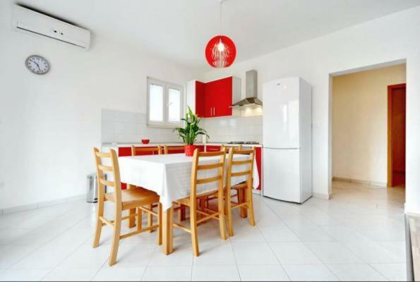Apartment Simun Podgora Exterior photo